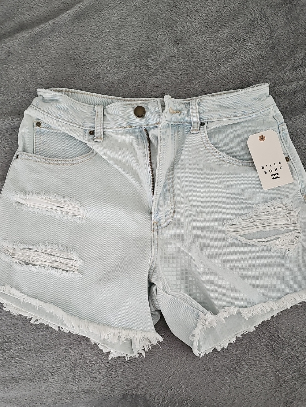 Billabong Distressed Denim Indigo Shorts High RISE– NWT – Size 28